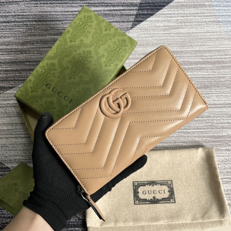 G*u*i wallets & purse
